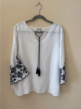 Chico's White Peasant Tunic with Navy Embroidery